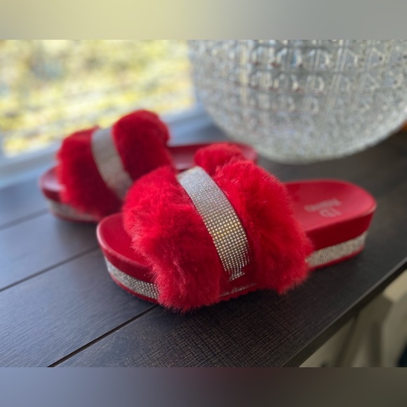 I.D. Required Faux Fur & Rhinestones RED Platform Slides Sz 8 - Picture 12 of 14
